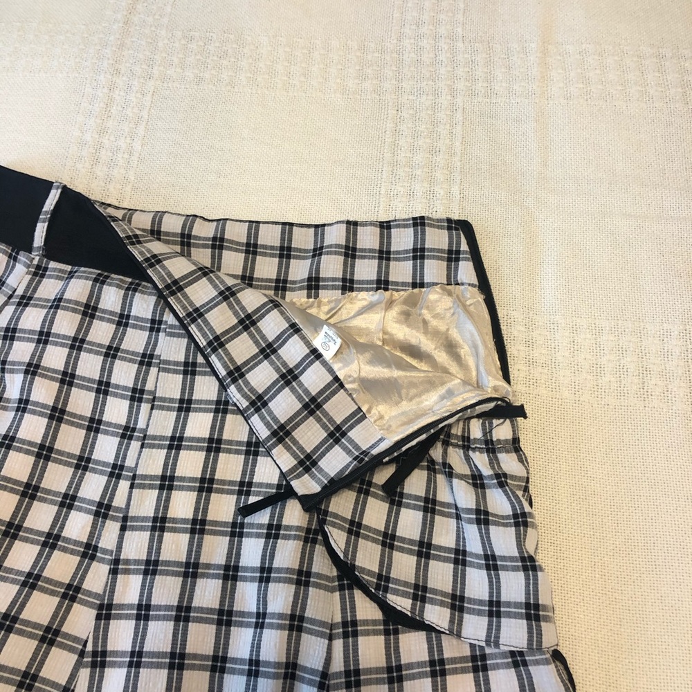 Beautiful women’s skirt! - Picture 6 of 11